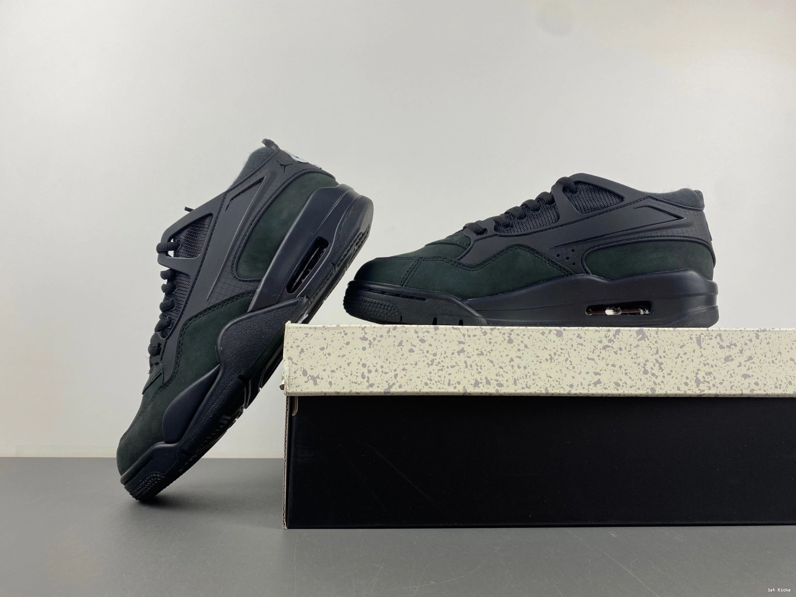 - Jordan Black 4 Men's Cat FQ7939-004 RM 1009